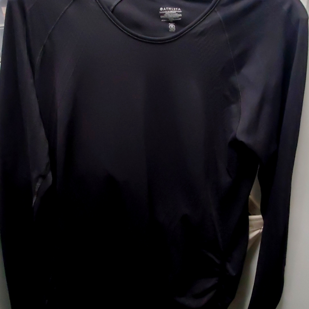 Athleta long sleeved tip